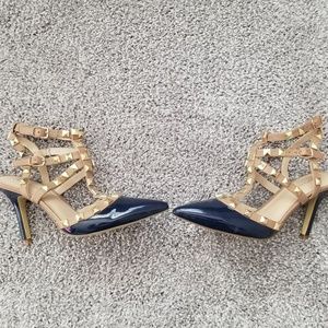 BCBGeneration navy studded heels